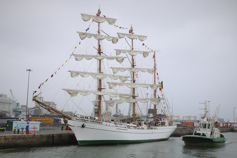 Mexican Ship Reverses Into Brooklyn Bridge, Killing 2